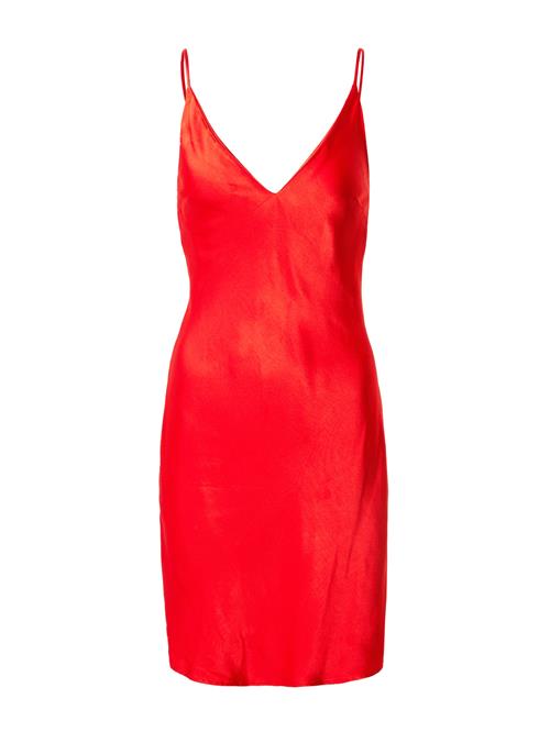 Se A LOT LESS Kjole 'Finella'  rød ved About You