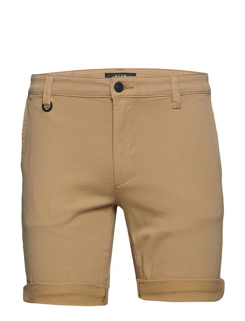 Se Cody Short Black NEUW Brown ved Booztlet