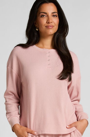 Se Hunkemöller Waffle Henley top pink ved Hunkemøller
