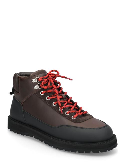 Se Olaf Lace-Up Boot - Dark Brown Craz Garment Project Brown ved Booztlet