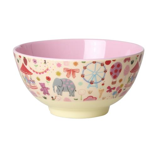 Se RICE Medium Skål Til Børn Fun Fair  Fun Fair M  Lyserød  M  kvinde ved Babyshop