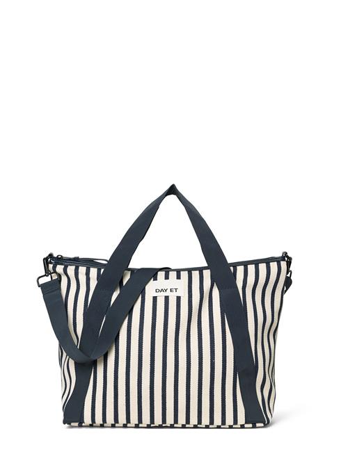 Day Gweneth J Beachy Cross DAY ET Navy