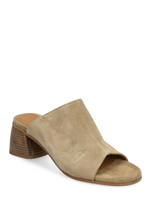 Se Sandals - Block Heels ANGULUS Beige ved Booztlet