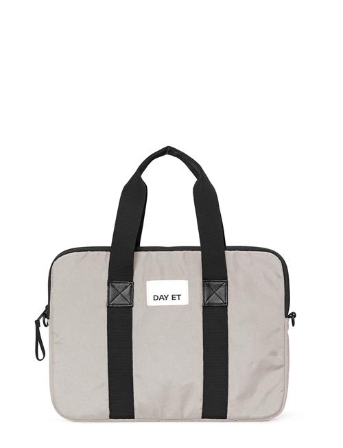 Day Gweneth Re-S Comp13 DAY ET Grey