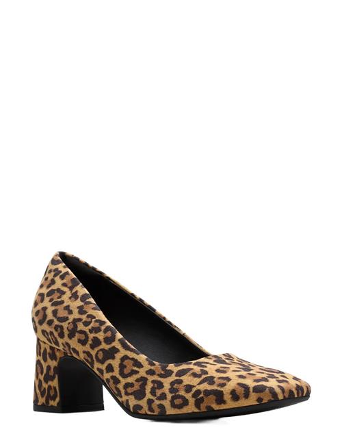 Fernie Court D Clarks Brown