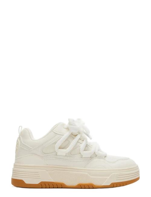 Boomer Steve Madden White