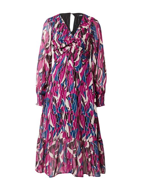 Se Wallis Kjole  creme / blå / pink / sort ved About You