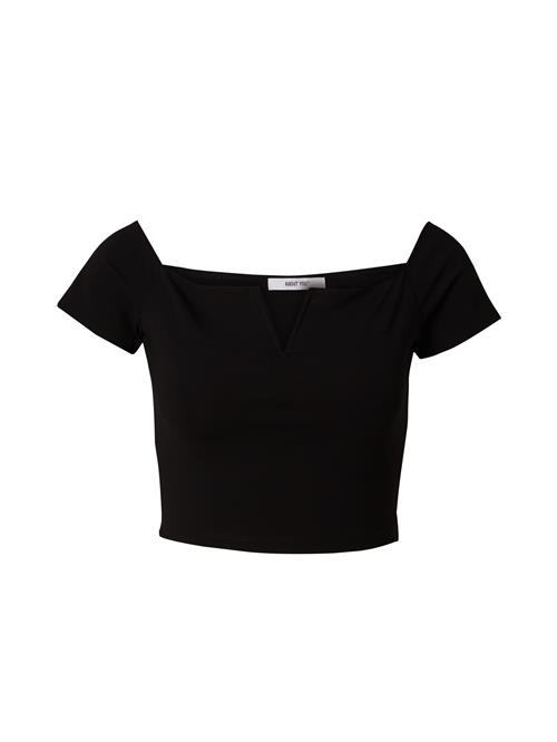 Se ABOUT YOU Overdel 'Carolin'  sort ved About You