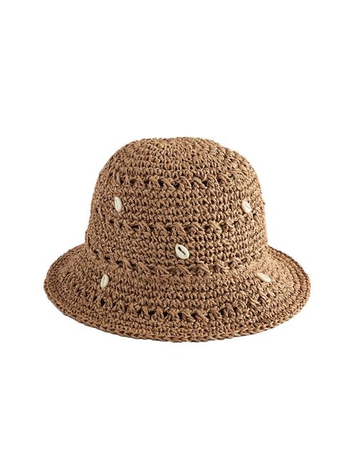 Next Hat  sand