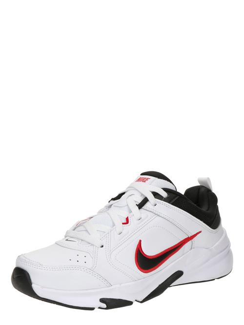 NIKE Sportssko 'Defy All Day'  rød / sort / hvid