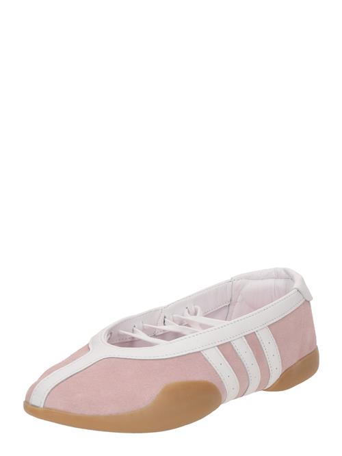 ADIDAS ORIGINALS Ballerinasko med rem 'TAEKWONDO MEI'  lyserød / hvid
