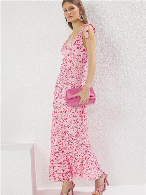 Trendyol Sommerkjole  pink / pitaya / pudder / pastelpink