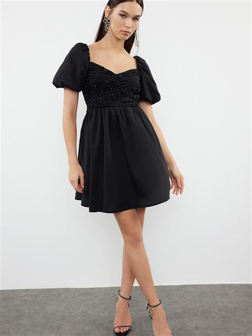 Trendyol Kjole  sort