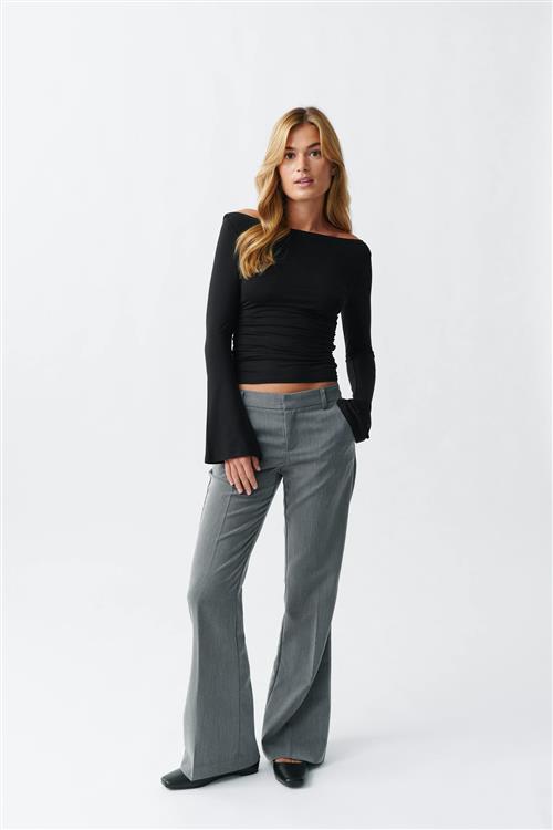 Gina Tricot - Relaxed bootcut trousers - utsvingede habitbukser - Grå - 36 - Dame