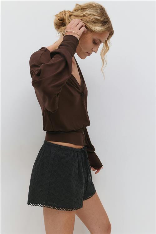 Gina Tricot - Broderie anglaise shorts - Shorts - Sort - XS - Dame