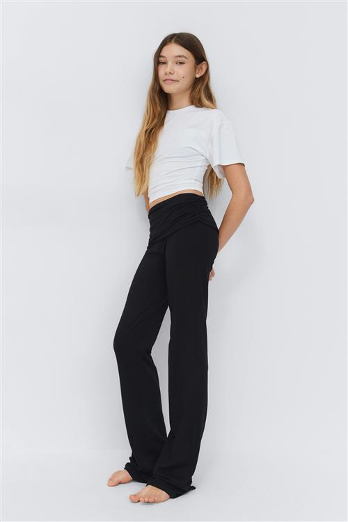 Gina Tricot - Y low waist flare trousers - Yoga pants til piger 9–14 år - Sort - 158/164 - Pige