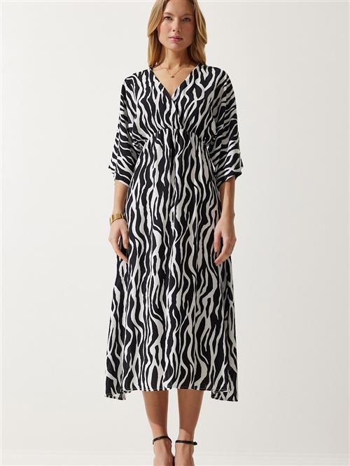 Happiness Istanbul Kjole  sort / hvid