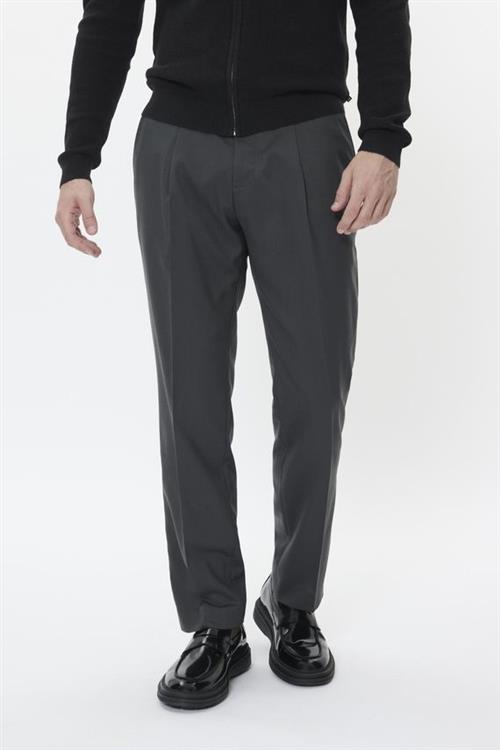 MAweller Pleat Pant