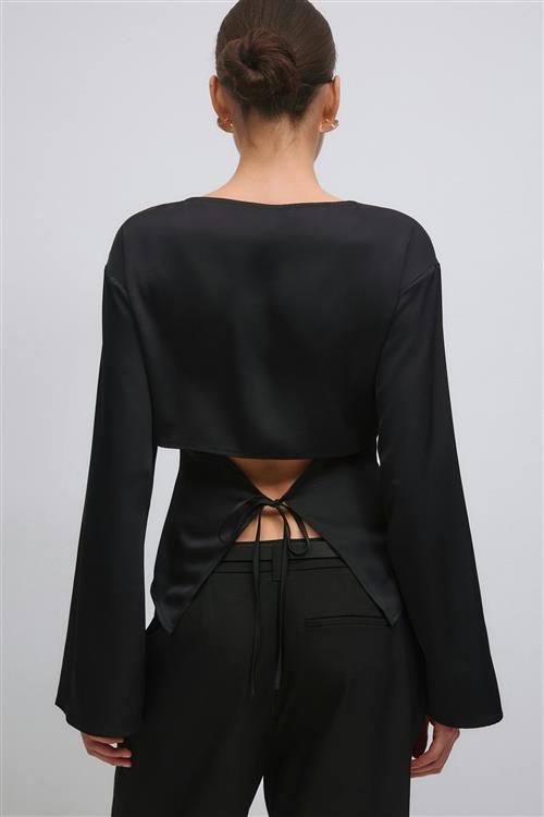 Gina Tricot - Open back satin blouse - satinskjorter - Sort - M - Dame