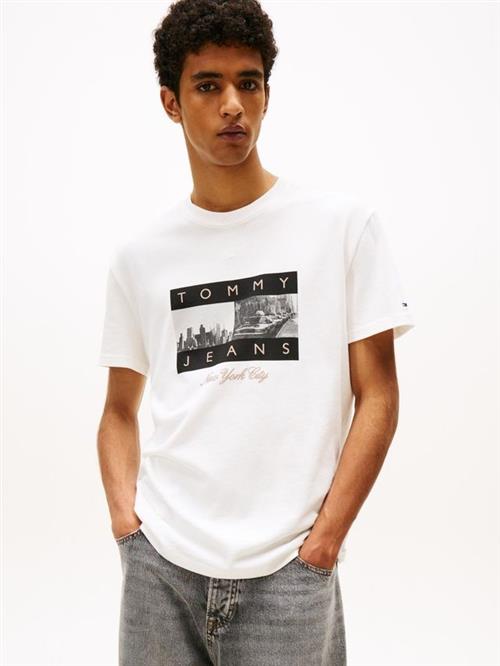 TJM REG PHOTO FLAG SS TEE
