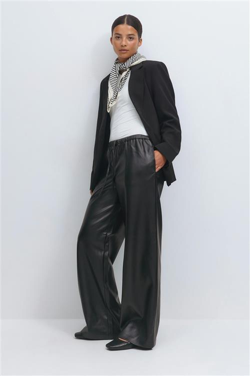 Gina Tricot - Wide drawstring pu trousers - PU-Læderbukser - Sort - 38 - Dame