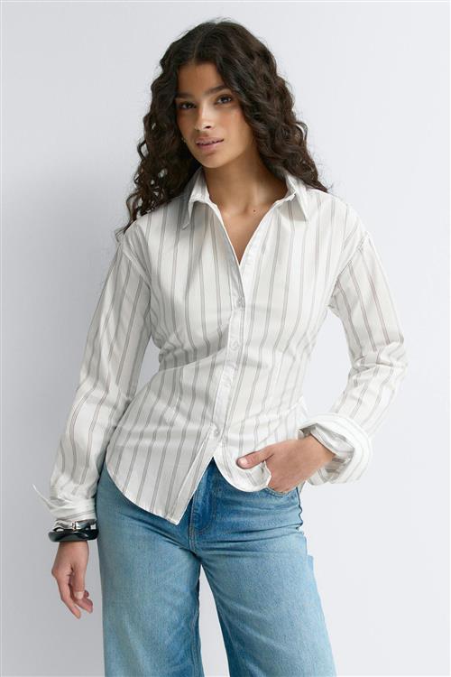 Gina Tricot - Shaped blouse - figursyede skjorter - Hvid - M - Dame