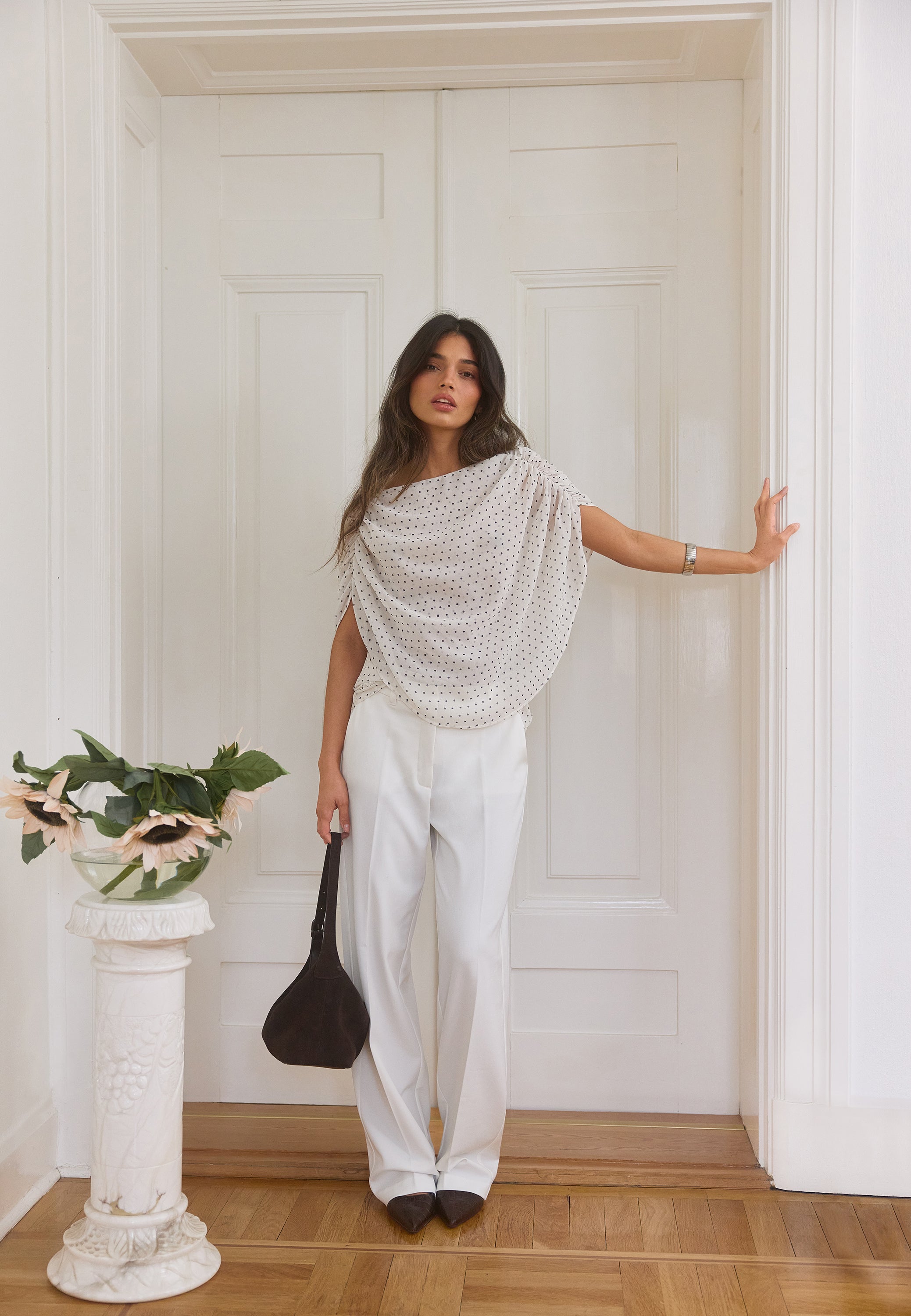 BUBBLEROOM Cape Sleeveless Blouse