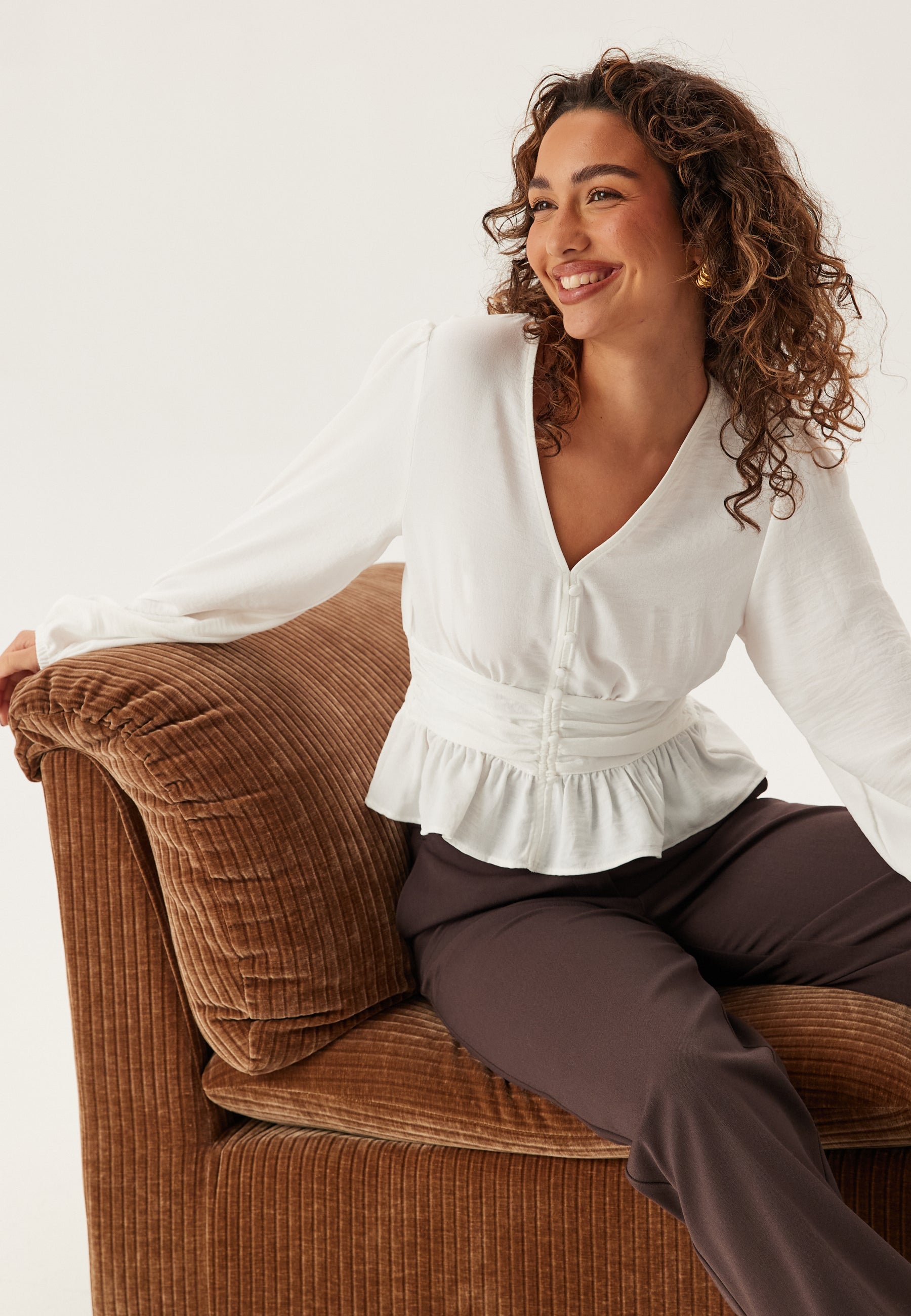 BUBBLEROOM V-neck Button Blouse
