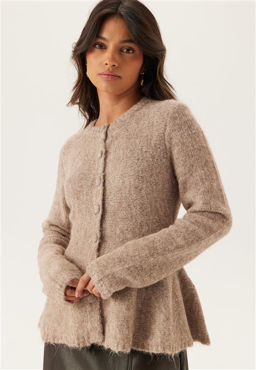 Se Object Collectors Item Objsaggia Re Ls Peplum Knit Ca hos Bubbleroom