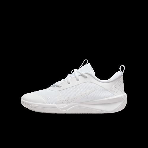 Nike Omni Multi-Court-sko til større børn (indendørs/bane) - hvid