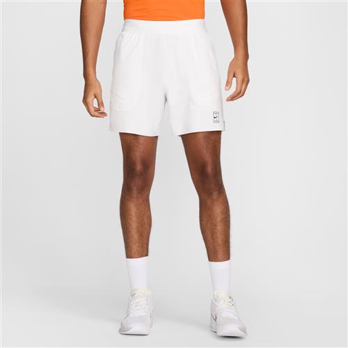 NikeCourt Advantage Dri-FIT-tennisshorts (15 cm) til mænd - hvid