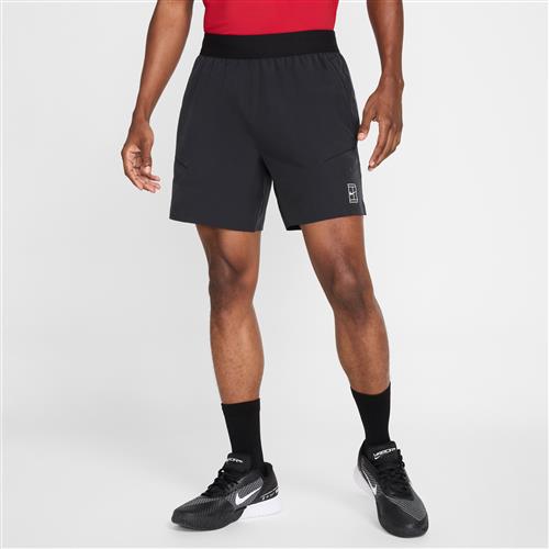 NikeCourt Advantage Dri-FIT-tennisshorts (15 cm) til mænd - sort