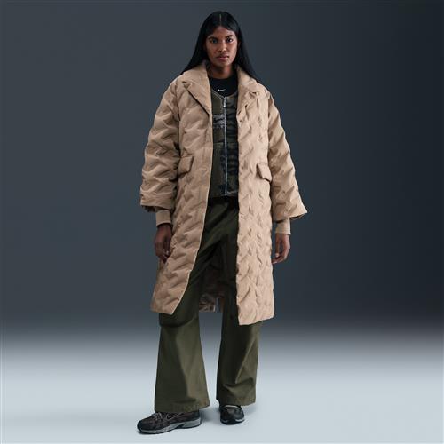Oversized Nike Swoosh Series Therma-FIT-trenchcoat med dun til kvinder - brun