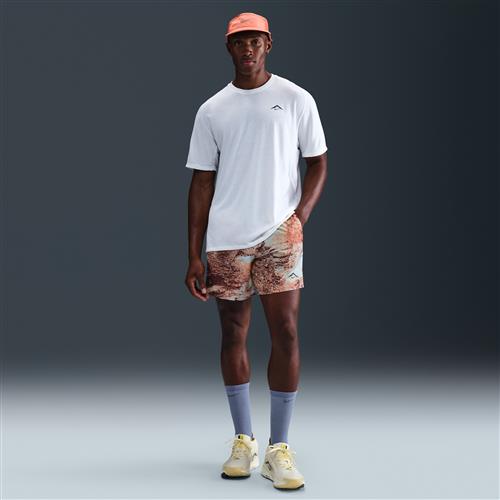 Nike Trail Dri-FIT-løbeshorts med indershorts (18 cm) til mænd - hvid