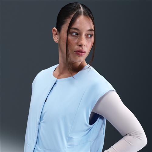 Nike 24.7 PerfectStretch Therma-FIT-vest med syntetisk fyld til kvinder - blå