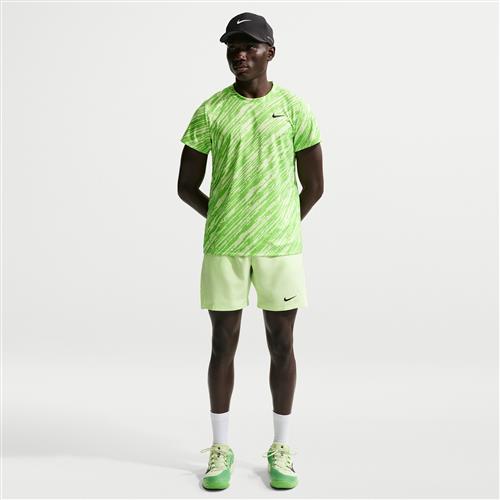 NikeCourt Victory Dri-FIT-tennisshort (18 cm) til mænd - grøn