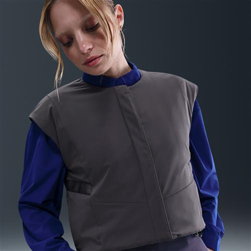 Nike 24.7 PerfectStretch Therma-FIT-vest med syntetisk fyld til kvinder - grå