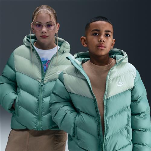 Nike All Day Play Therma-FIT-dynejakke med løs pasform til større børn - grøn