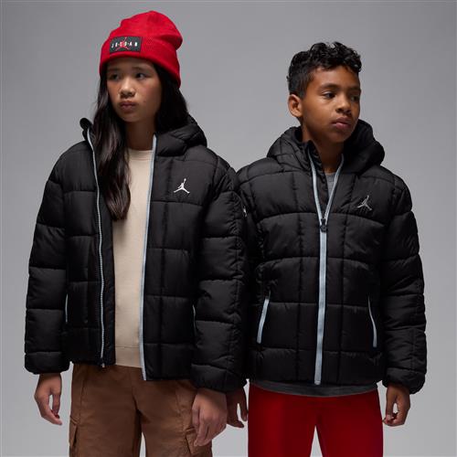 Mellemvægtig Jordan Essential-dynejakke til større børn - sort