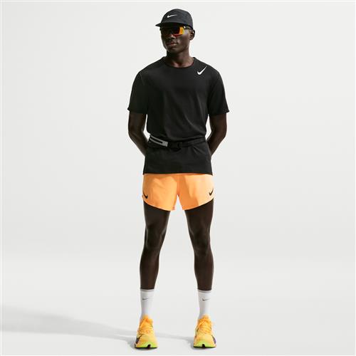 Nike AeroSwift Dri-FIT ADV-løbeshorts med indershorts (10 cm) til mænd - Orange