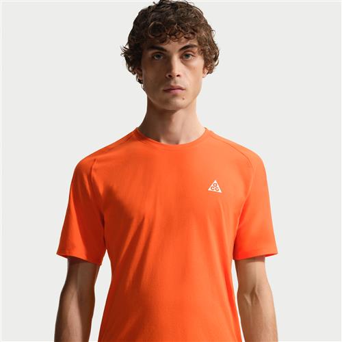Nike ACG "Solar Chase" Dri-FIT ADV-overdel til trailløb til mænd - Orange