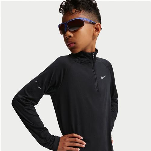 Nike Stride Dri-FIT-overdel med 1/2-lynlås til børn - sort