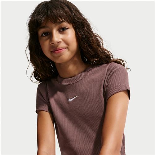 Nike Slim Cropped ribstrikket T-shirt til større børn (piger) - lilla