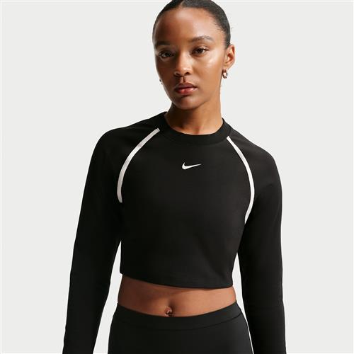 Langærmet Nike -croptop med tætsiddende pasform til kvinder - sort