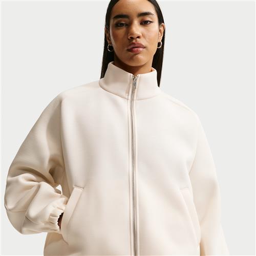 Oversized Nike Pregame Fleece-løbejakke til kvinder - hvid