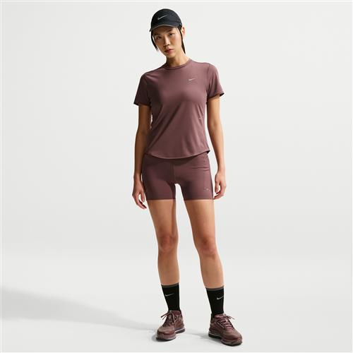 Tætsiddende Nike Swift-løbeshorts (10 cm) med høj talje og lommer til kvinder - lilla
