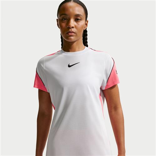 Nike Strike "Alexia Putellas" Dri-FIT-fodboldtop med korte ærmer til kvinder - grå
