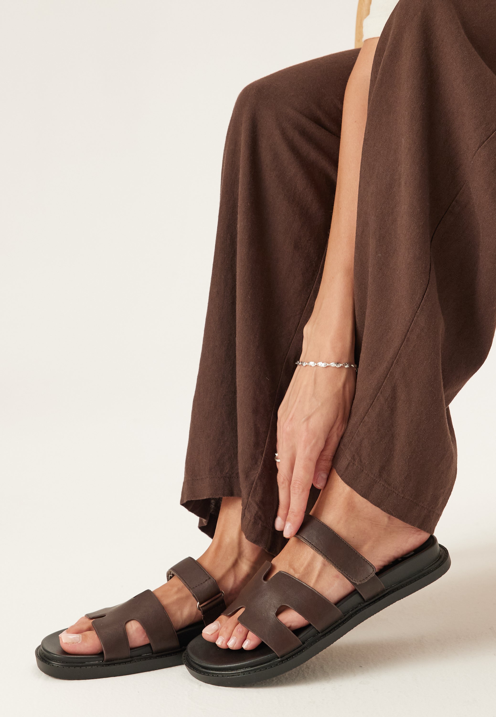 Bianco Biaoslo Velcro Slide Faux Leather