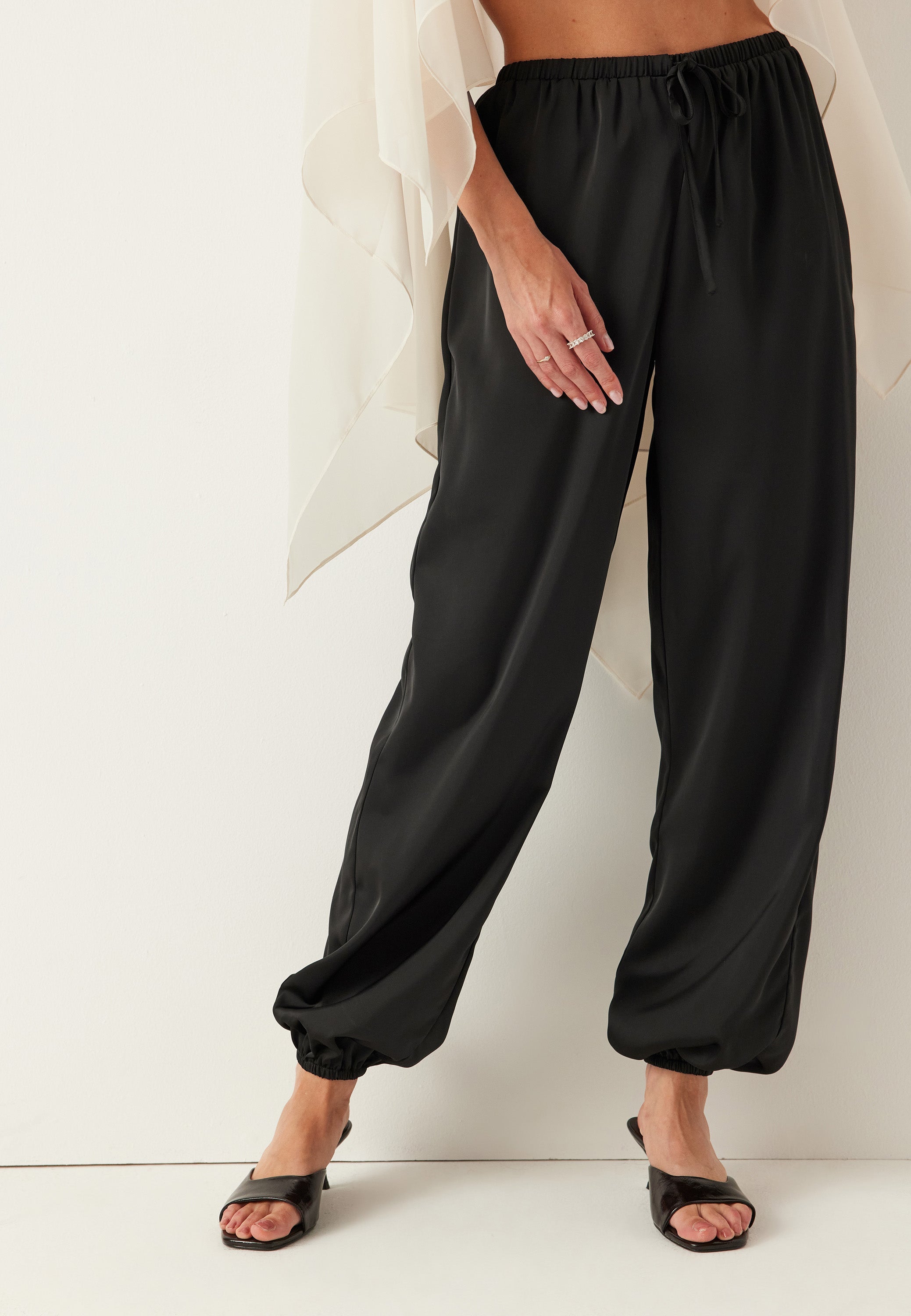 BUBBLEROOM Satin Balloon Trousers