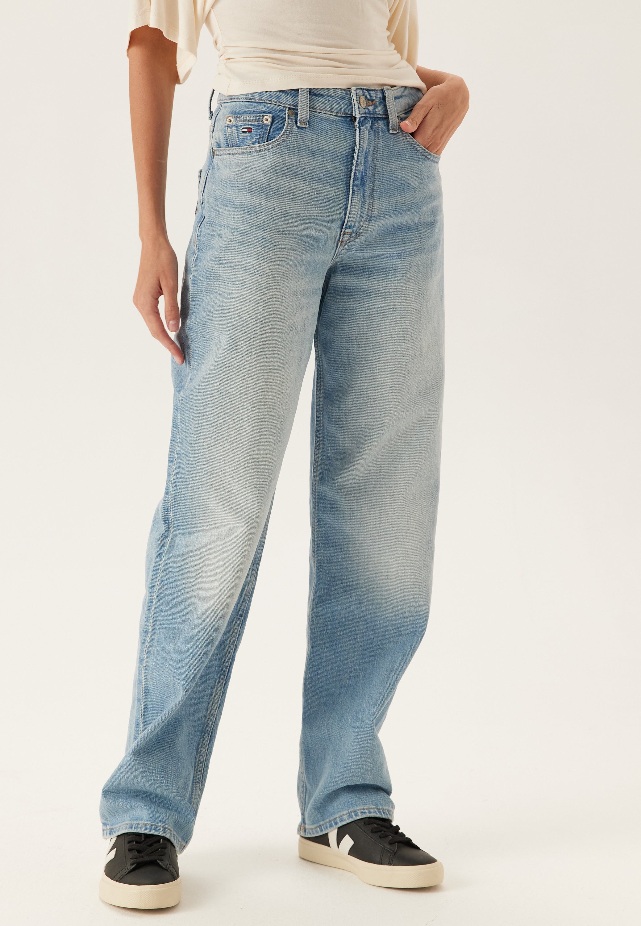 TOMMY JEANS Layla High Rise Straight Bj011